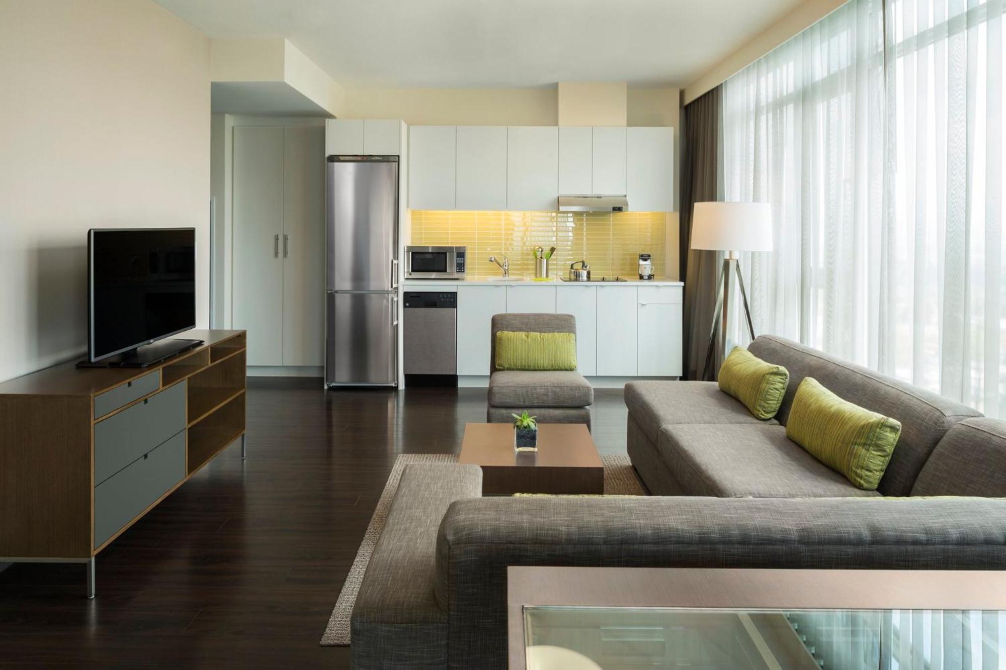 Hotel Element Vancouver Metrotown