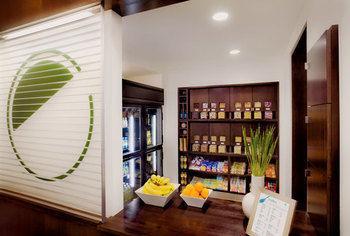 Hotel Element Vancouver Metrotown 4*