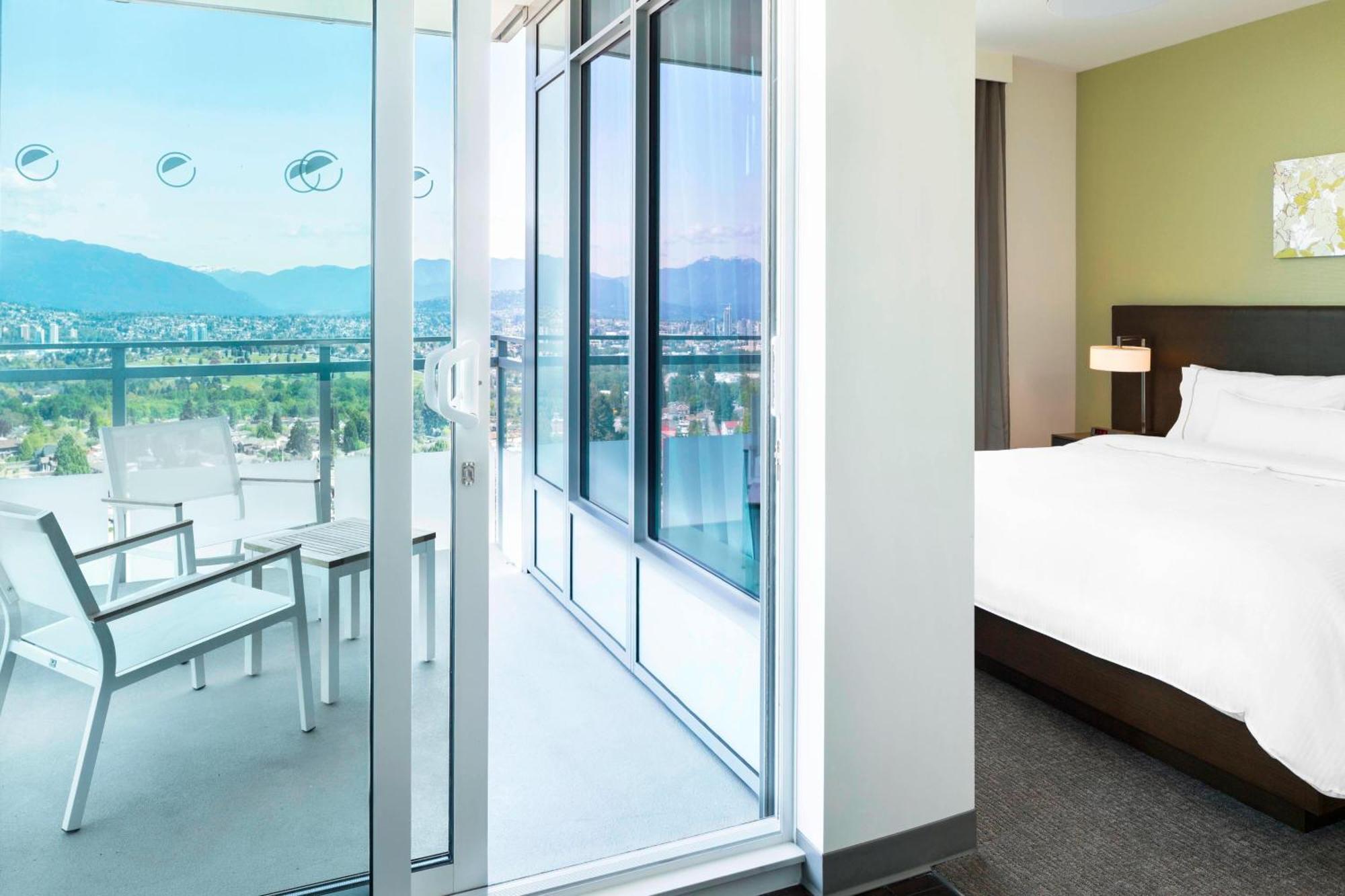 Element Vancouver Metrotown Hotel